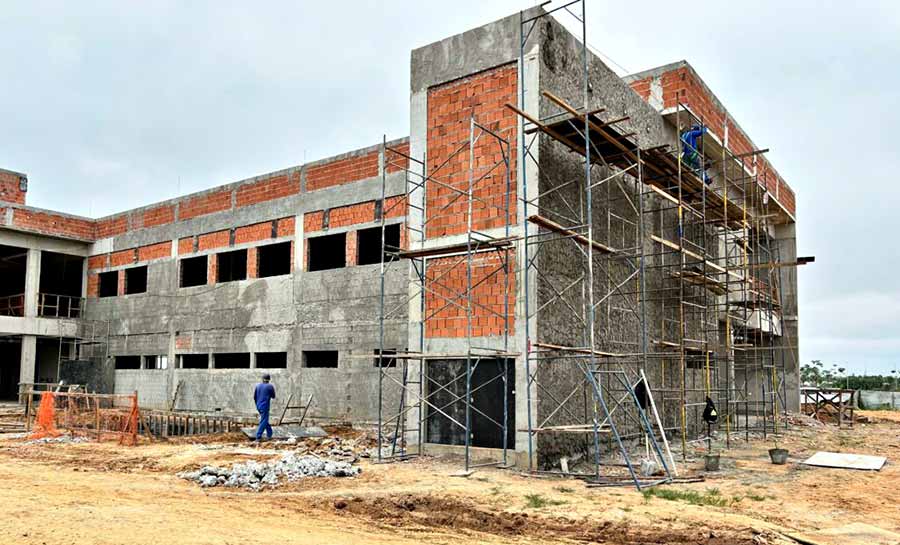 Secretaria de Obras avança na construção dos prédios da nova maternidade e da Controladoria-Geral do Estado
