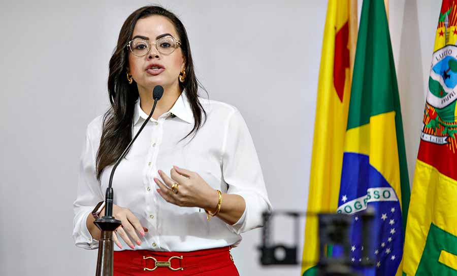 Michelle Melo denuncia possíveis irregularidades na saúde pública do Acre