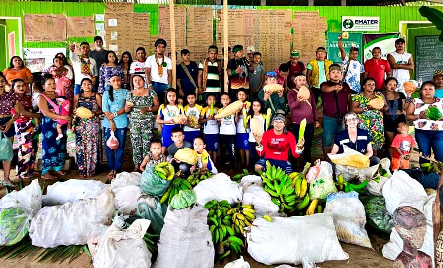 Estado e governo federal levam Programa de Aquisição de Alimentos à Terra Indígena Kaxinawá de Nova Olinda