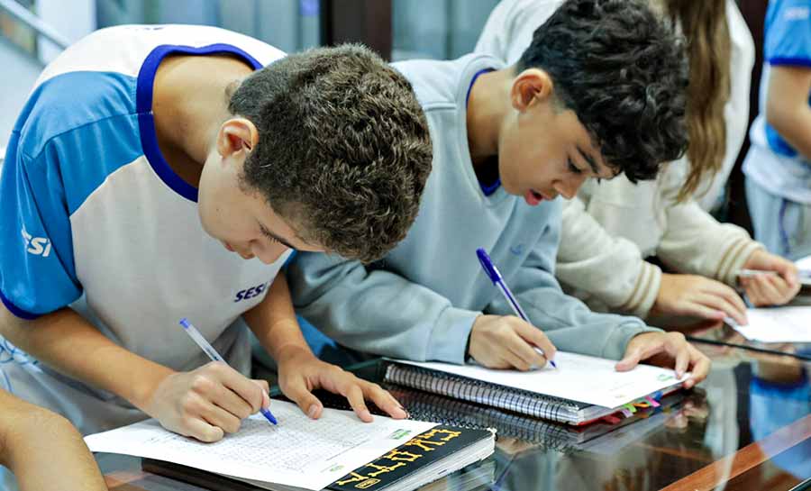 estudantes na aleac 004