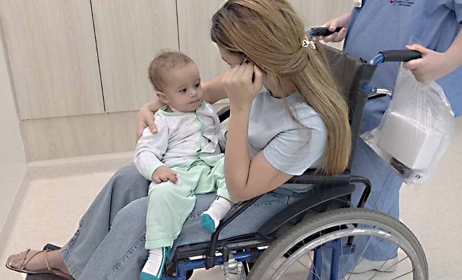 Maria Vitória e Nicolas no hospital, em São José do Rio Preto. Foto: cedida nenem