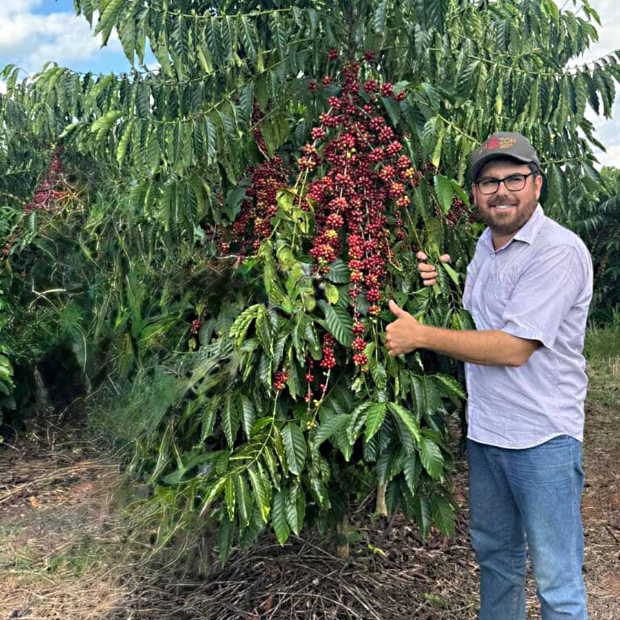 Produtor Wagner Alvares, é finalista neste concurso pelo segundo ano consecutivo. Foto: Cedida produtores cafe acre 005