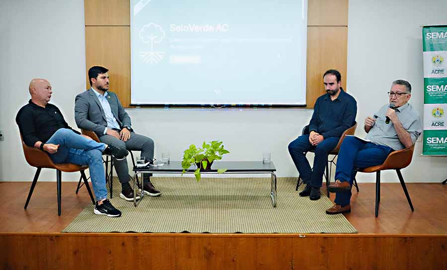 Evento também contou com mesa-redonda para debater os avanços e desafios da regularização ambiental no Acre. Foto: Uêslei Araújo/Sema governo plataforma 005