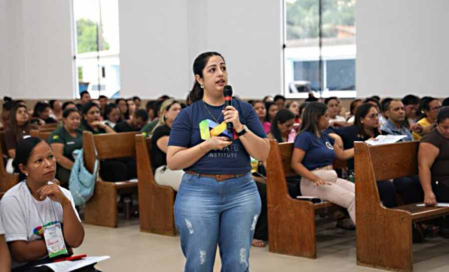 Capacitação abordou ações educativas sobre manejo comportamental, para lidar com as situações desafiadoras no cotidiano do TEA. Foto: José Caminha/Secom mentes azuis 002