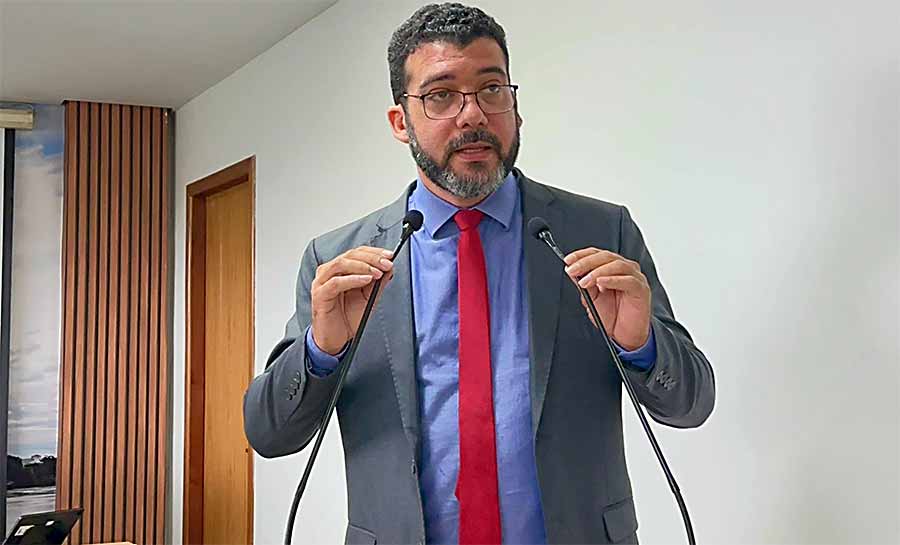 A farra de Natal de Bocalom custa caro ao povo de Rio Branco”, denuncia Kamai sobre gastos milionários e falta de transparência