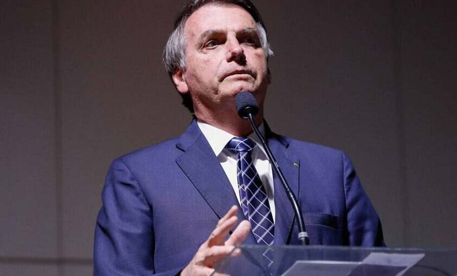 Bolsonaro sanciona lei que permite grávidas em trabalho presencial