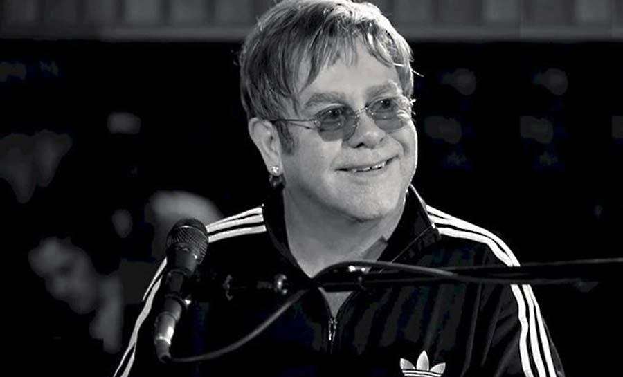 Elton John lança a versão deluxe da coletânea “Diamonds”