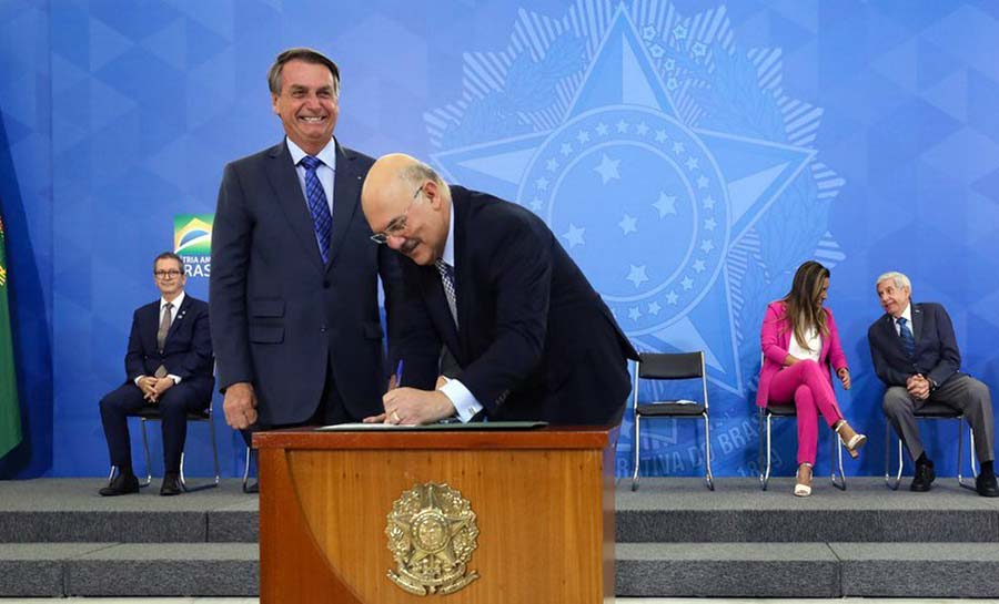 MEC: Milton Ribeiro deixou o governo ‘temporariamente’, diz Bolsonaro