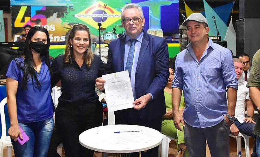 Ordem de serviço de quase R$ 5 milhões de indicação de Mara Rocha é assinada em festa de aniversário de Plácido
