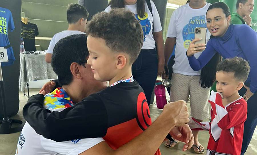 Jenilson Leite participa da 1ª Corrida Azul de Conscientização do Autismo: “É preciso mais investimentos do poder público”