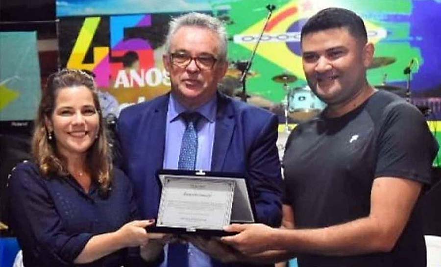 Associação Comercial e Empresarial de Plácido homenageia Mara Rocha por PL que inclui o município na Área de Livre Comércio