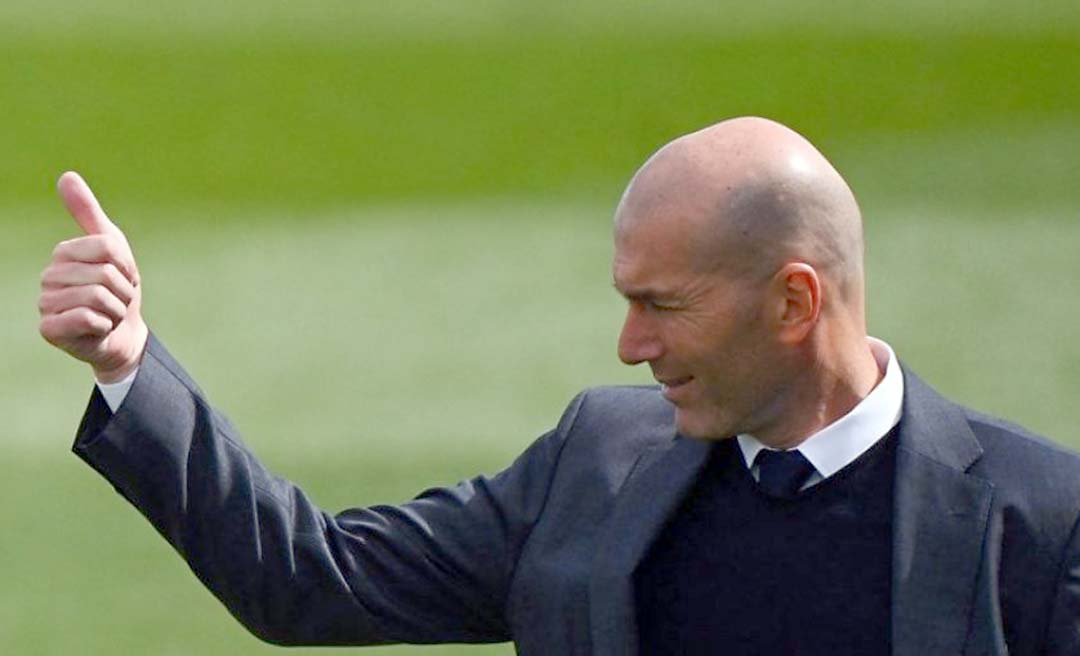 Zidane pode abdicar de sonho para assumir gigante europeu