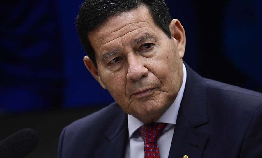 Mourão ironiza possível investigação sobre tortura na ditadura