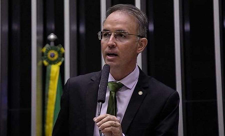 Leo de Brito contesta PGR e afirma que há indícios para investigar Bolsonaro no escândalo da propina dos pastores