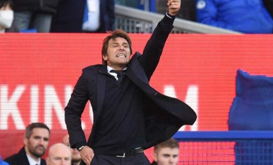 Antonio Conte quer saída de brasileiro para assumir o PSG