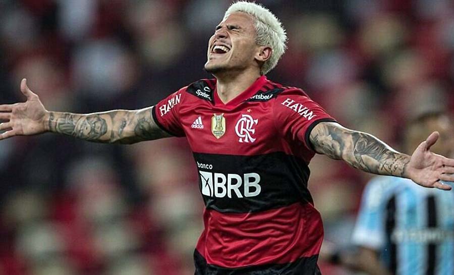 Com risco de perder Gabigol, Flamengo segura Pedro e aguarda a janela