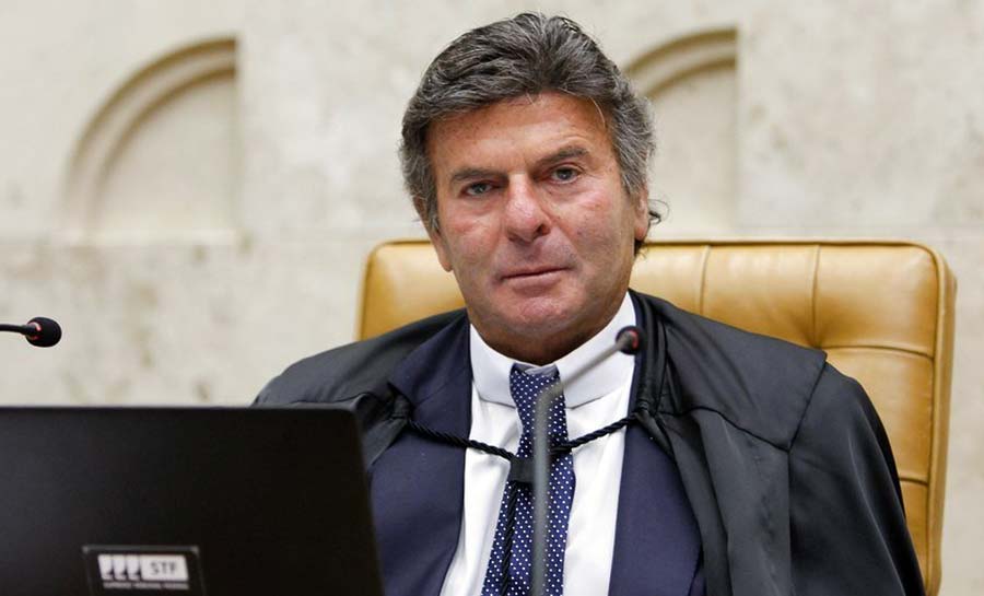 Países com restrições à imprensa, democracia é uma mentira, diz Fux