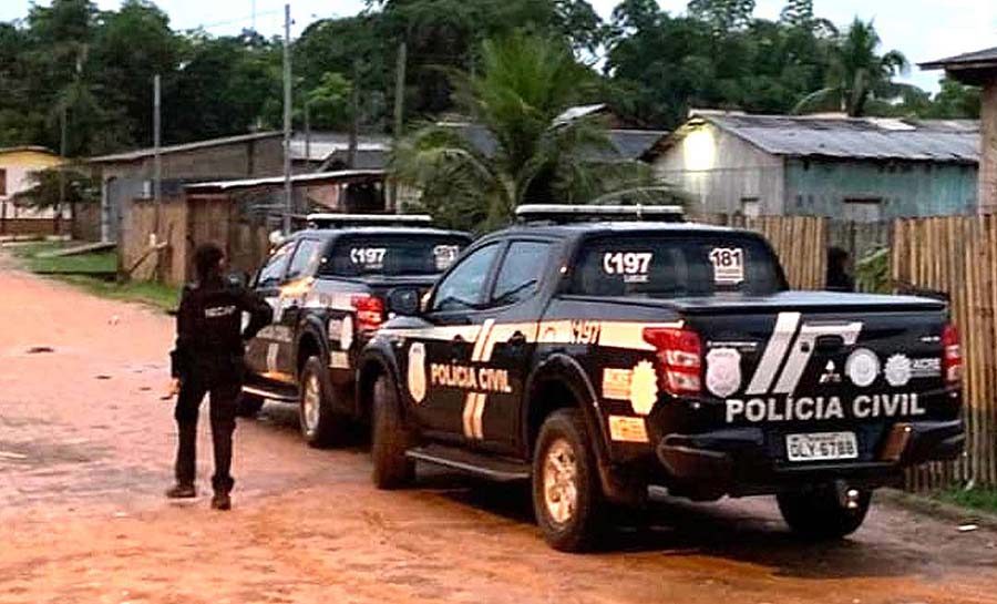Polícia prende integrantes de quadrilha especializada em roubos de caminhonetes em Plácido de Castro