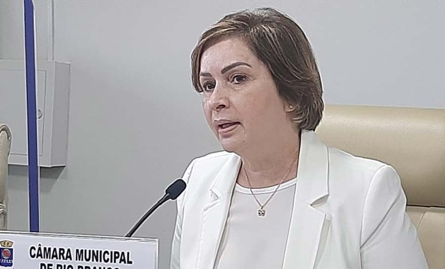Ex-prefeita Socorro Neri é ouvida na CPI do Transporte Público na Câmara de Vereadores de Rio Branco