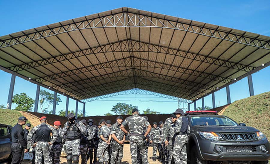 Governo entrega viaturas e reinaugura estande de tiro da Polícia Militar