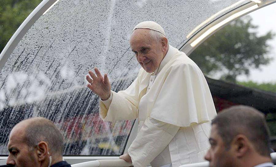 Vaticano revela queda de 15% nas arrecadações de seu principal fundo