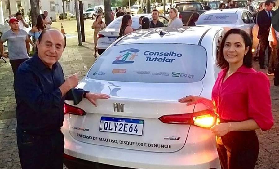 Prefeito da capital acreana participa da solenidade de entrega de carros e kits para Conselhos Tutelares do Estado