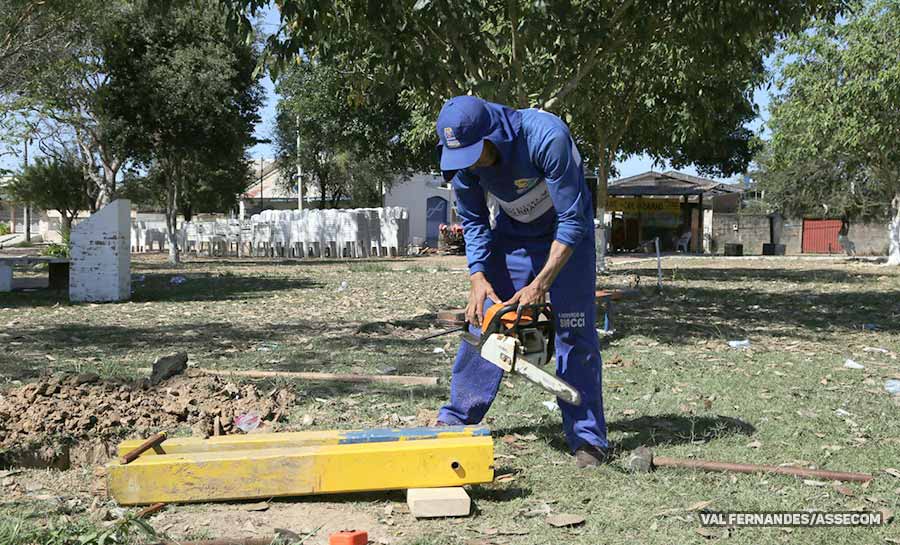 Prefeitura de Rio Branco inicia revitalização do parque da praça principal do Xavier Maia