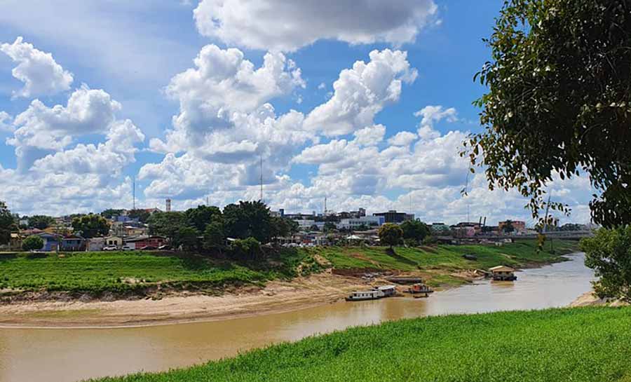 Rio Acre chega a 1,94 metro neste sábado e falta de chuvas deve agravar cenário em Rio Branco