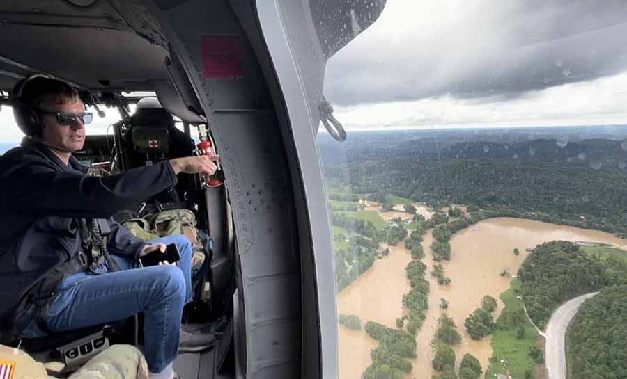 Tempestades causam inundações e matam 16 pessoas
