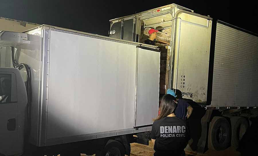 Motorista é preso com 11 quilos de skunk dentro de caminhão frigorífico em rodovia do Acre