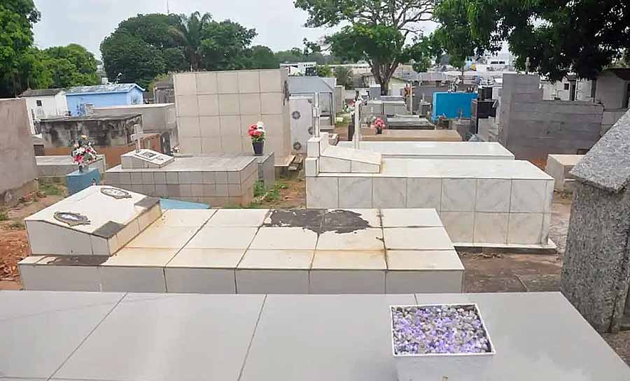 Para prevenir vandalismo em túmulos, vereador sugere luminárias de led em cemitérios de Rio Branco