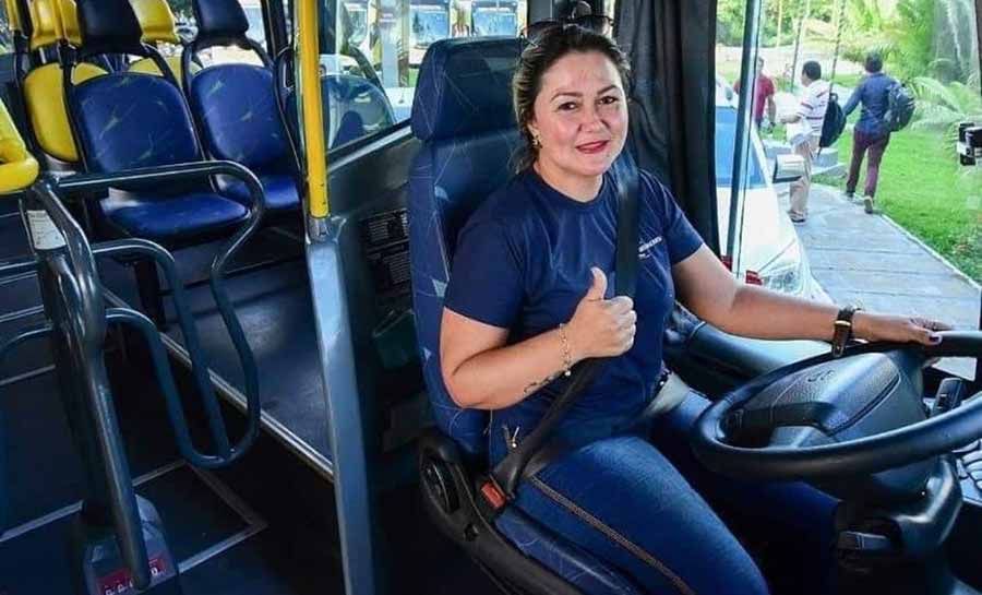 Conhecida por ser uma das primeiras mulheres a dirigir ônibus em Rio Branco, motorista morre em acidente de moto