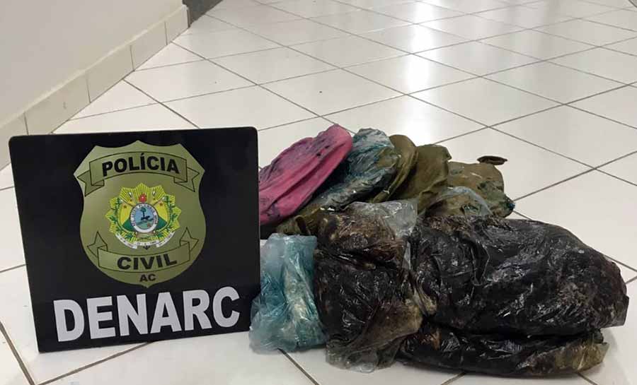 Casal tenta embarcar na rodoviária de Rio Branco com 10 quilos de cocaína e acaba preso