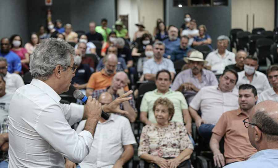 Jorge Viana e Marcus Alexandre participam de encontro com empresários na Fieac 