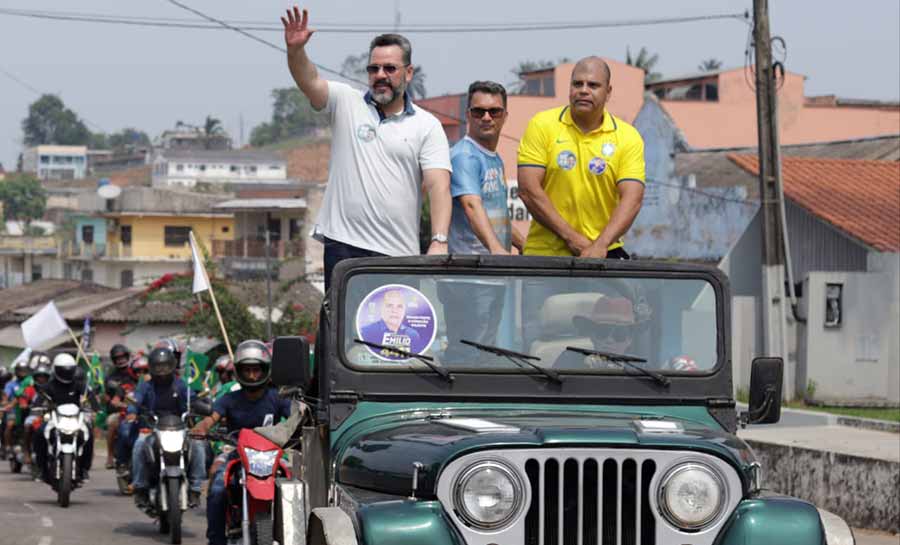 Alan Rick participa de carreata e inaugura comitê em Cruzeiro do Sul