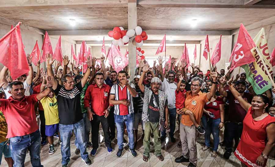 “O povo quer a mudança do governo do descaso pelo governo do trabalho”, diz Jorge Viana após ida a Porto Walter e Marechal Thaumaturgo