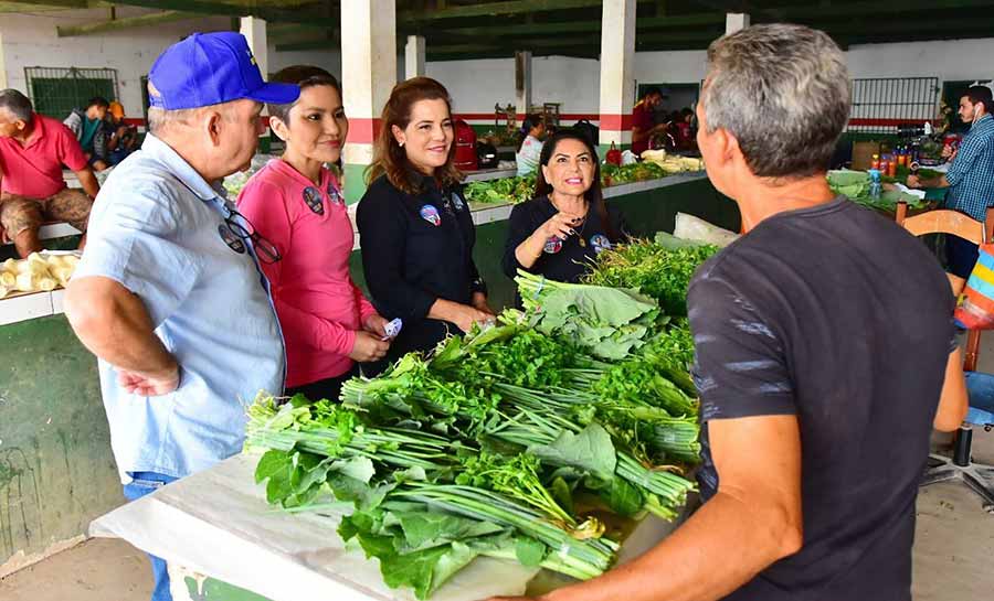 Ao lado de Jéssica e Antonia Sales, Mara cumprem agenda em Tarauacá e garante que no seu governo apoiará a compra da produção agrícola