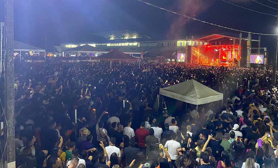 Com show de Murilo Huff, organização diz que Expoacre Juruá reuniu 40 mil pessoas na última noite: ‘Espero voltar em breve’, diz cantor