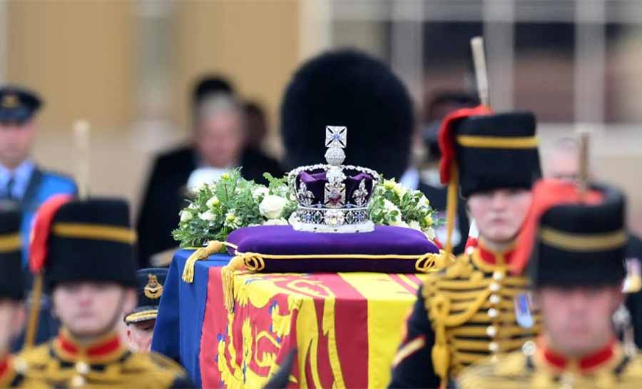 A campanha no funeral da rainha