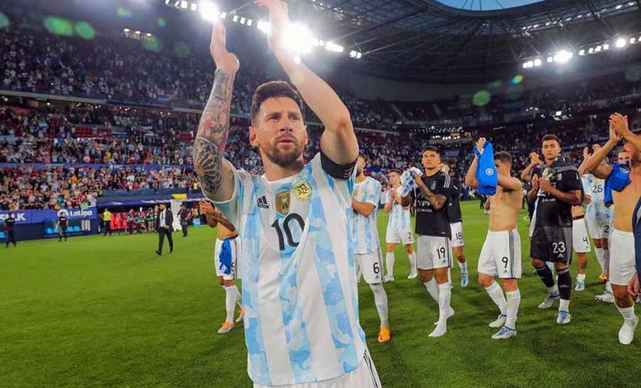 Governo intervém após figurinha de Messi custar “salário mínimo”