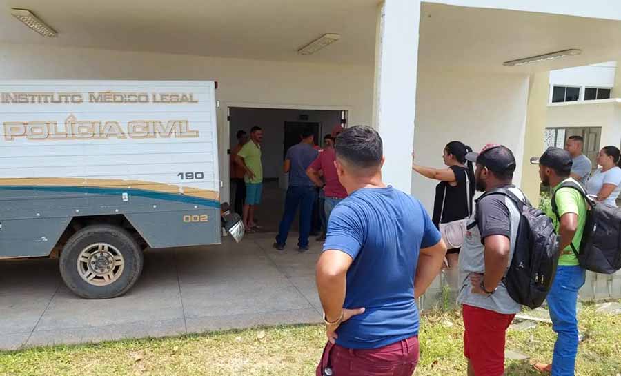 Jovem morre após ser atingido por árvore durante derrubada no interior do Acre