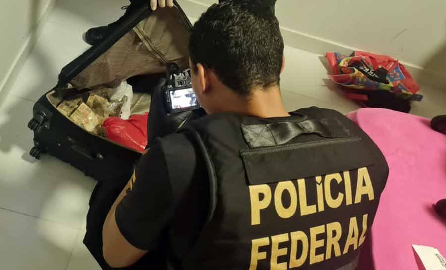 PF cumpre mandados judiciais em duas operações contra crimes eleitorais em Rio Branco