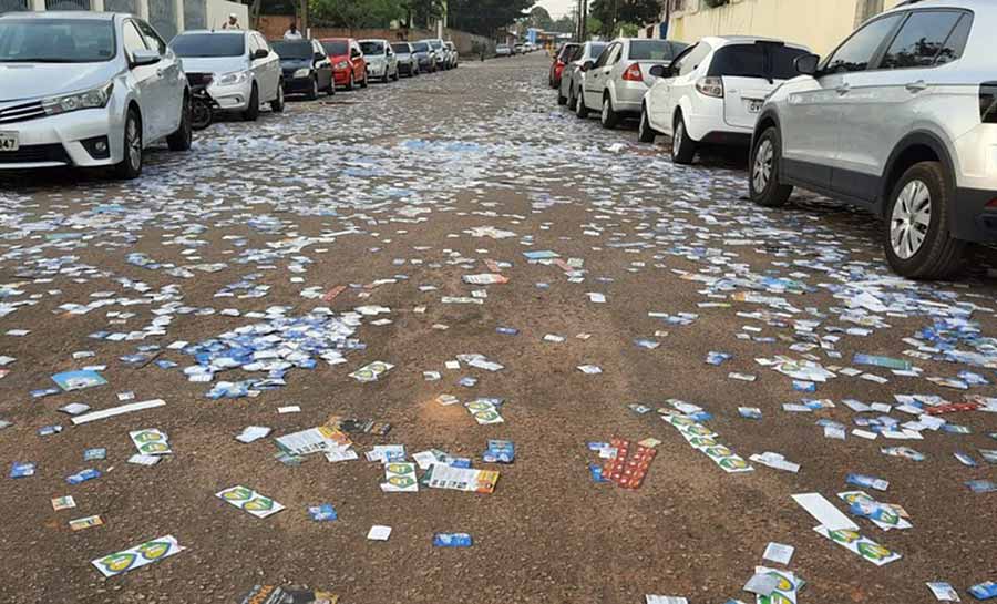 No AC, 13 pessoas são conduzidas para a PF por derramamento de ‘santinhos’