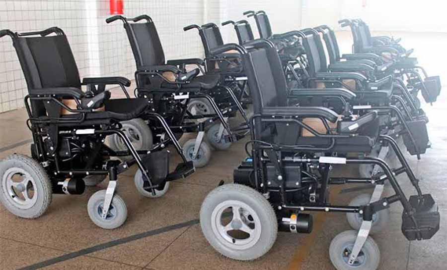 Governo sanciona lei que concede cadeira de rodas motorizada gratuita a pessoas com deficiência severa