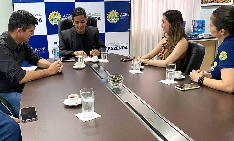 OCA e Secretaria da Fazenda ajustam retorno de serviços à central de Rio Branco