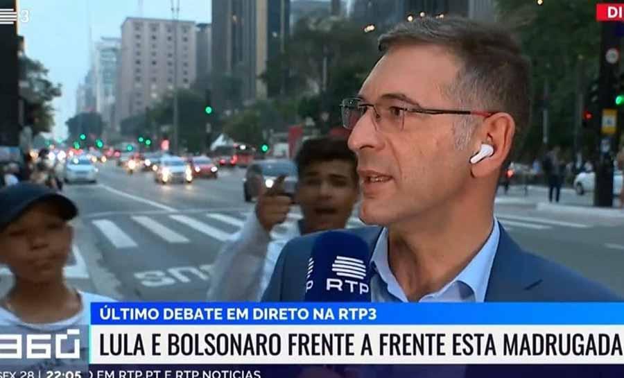 Repórter expulsa “trombadinhas” na Paulista durante entrada ao vivo