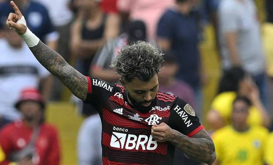 Gabigol marca, Flamengo vence o Athletico e conquista a Libertadores