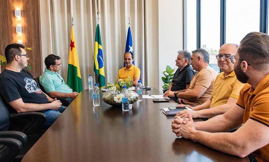 Deputado Gonzaga se reúne com Zequinha e anuncia novas parcerias com Cruzeiro do Sul