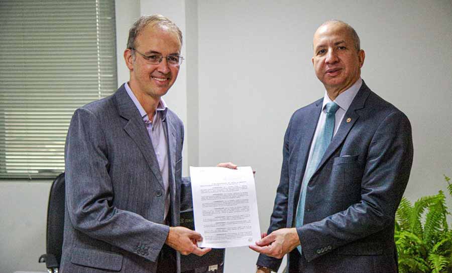 Leo de Brito visita Observatório de Violência de Gênero do MPAC, estruturado com recursos do seu mandato