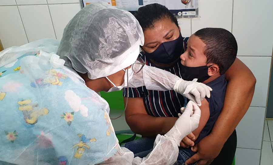 Menos de 50% das crianças de 3 a 11 anos tomaram a 1ª dose da vacina contra a Covid 19 no Acre